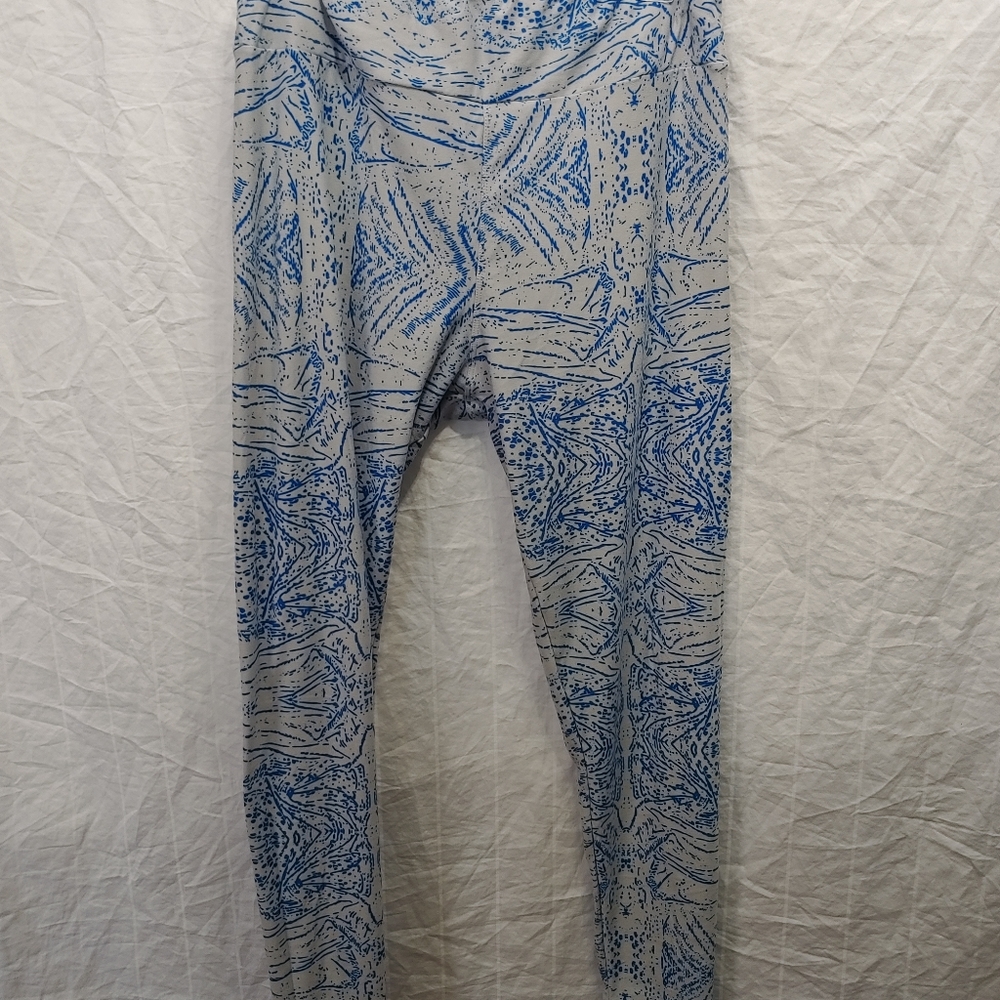 Any Item $10- Send an Offer (Purses Excluded) Lularoe TC tall and curvy leggings